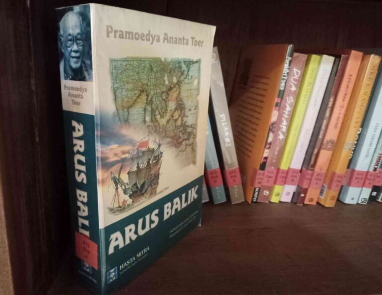 Novel Arus Balik