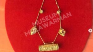 Kalung Uncal Kerajaan Kutai